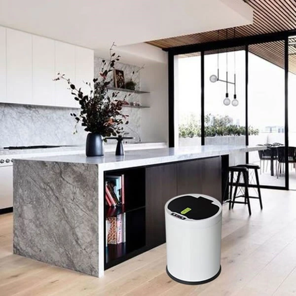 Smart Touchless Trash Can